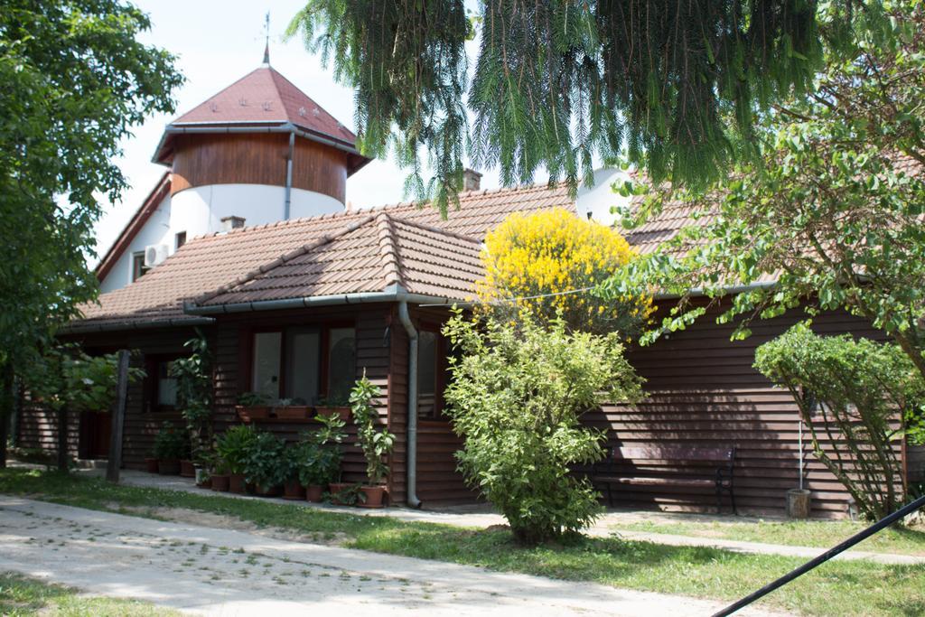 Ceglédpuszta Holiday Home Melinda מראה חיצוני תמונה